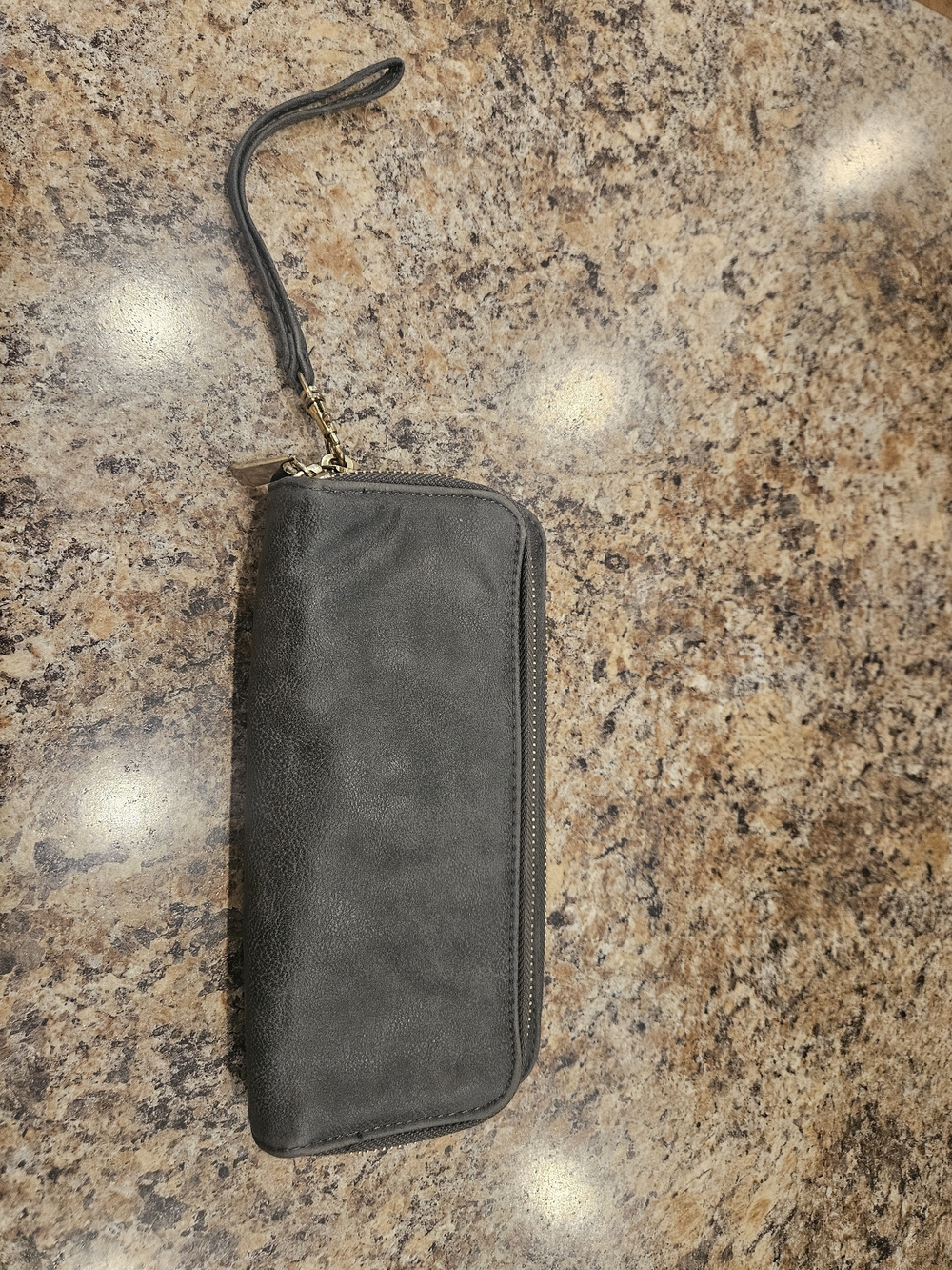 Black Zip Wristlet Wallet